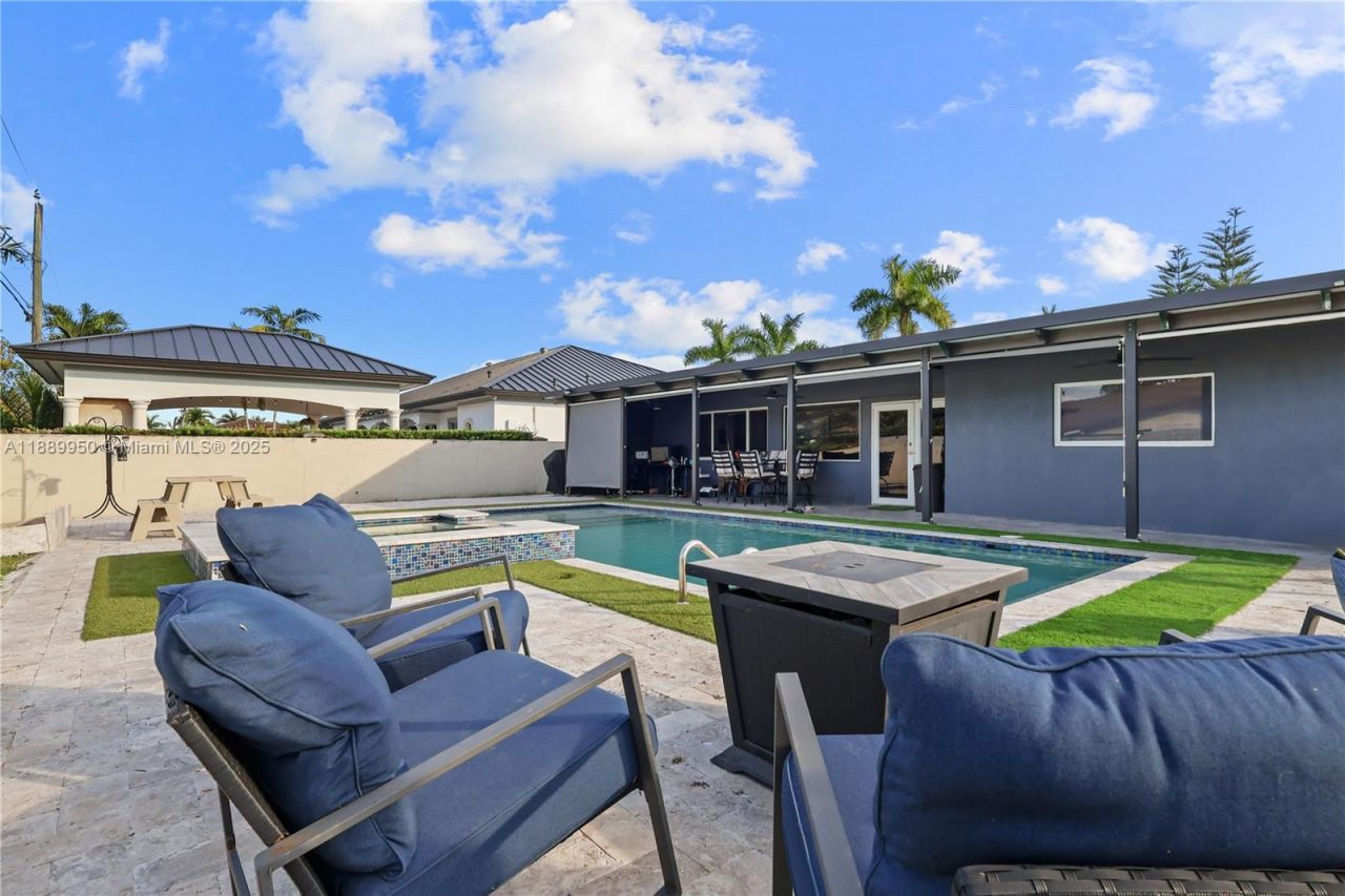 9795 NW 27th Ter, Doral, FL 33172 Photo