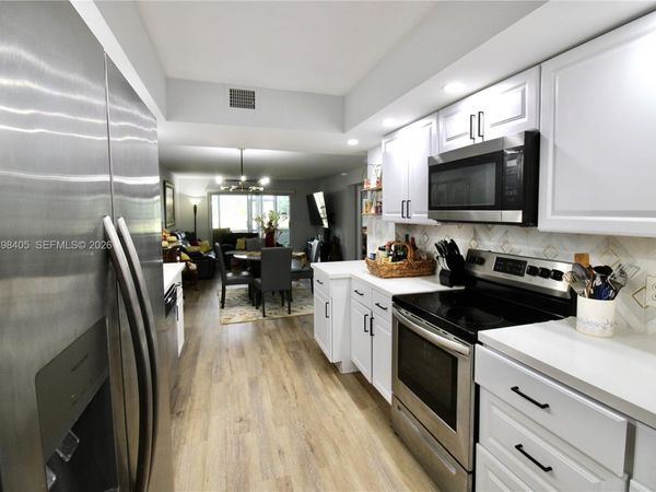 1200 SW 125th Ave, Unit 105L, Pembroke Pines, FL 33027