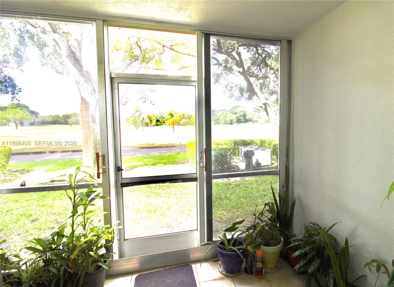 1200 SW 125th Ave, Unit 105L, Pembroke Pines, FL 33027 Photo