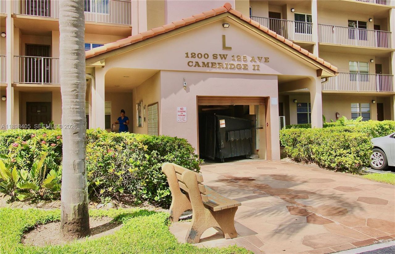 1200 SW 125th Ave, Unit 105L, Pembroke Pines, FL 33027 Photo