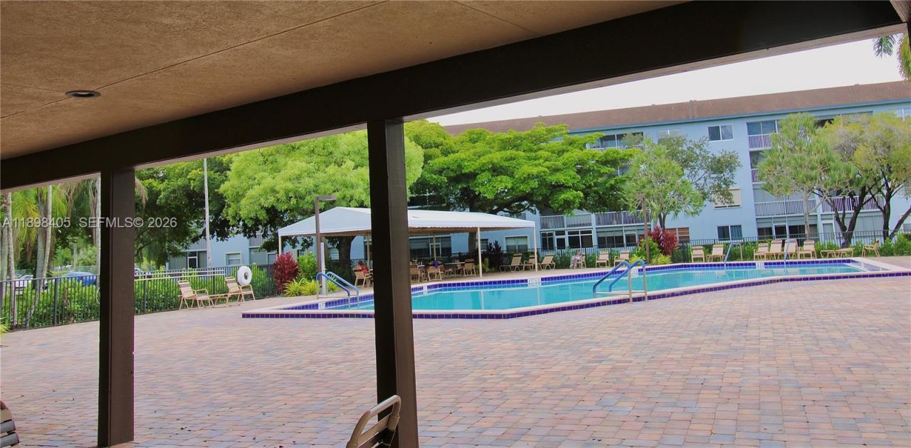 1200 SW 125th Ave, Unit 105L, Pembroke Pines, FL 33027 Photo