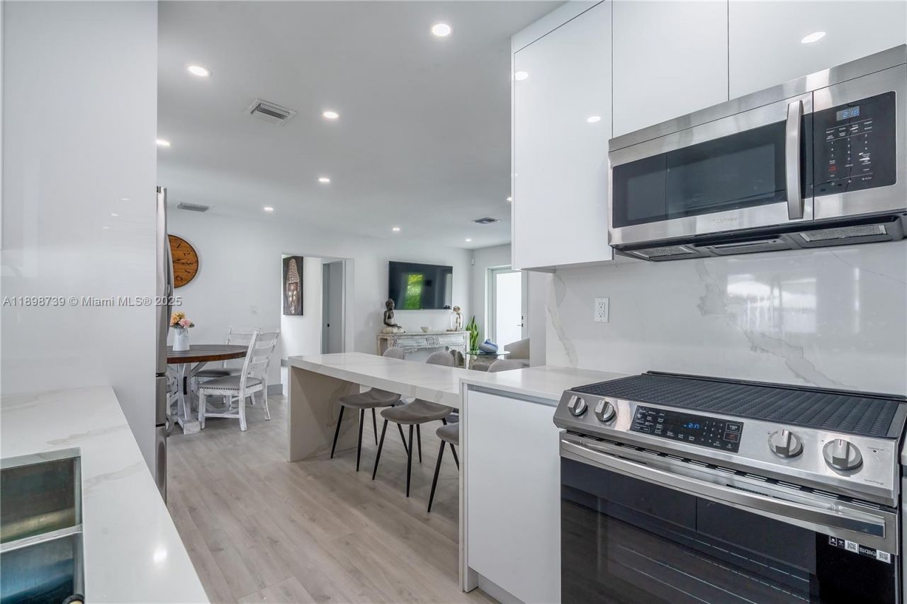 11350 SW 57th St, Miami, FL 33173 Photo