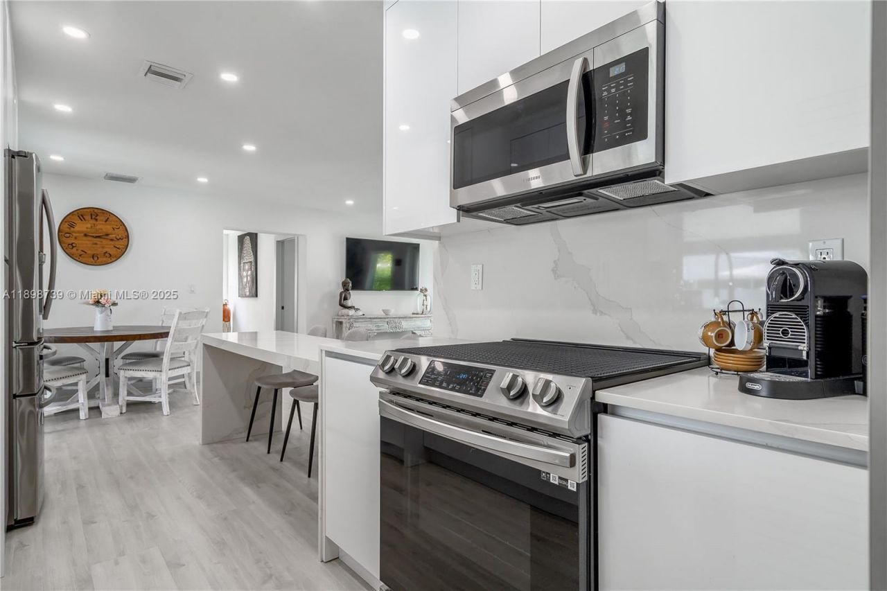 11350 SW 57th St, Miami, FL 33173 Photo