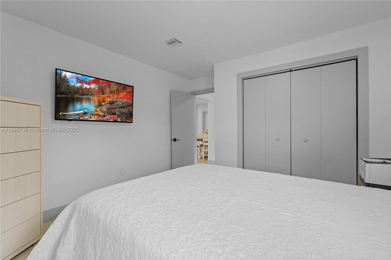 11350 SW 57th St, Miami, FL 33173 Photo