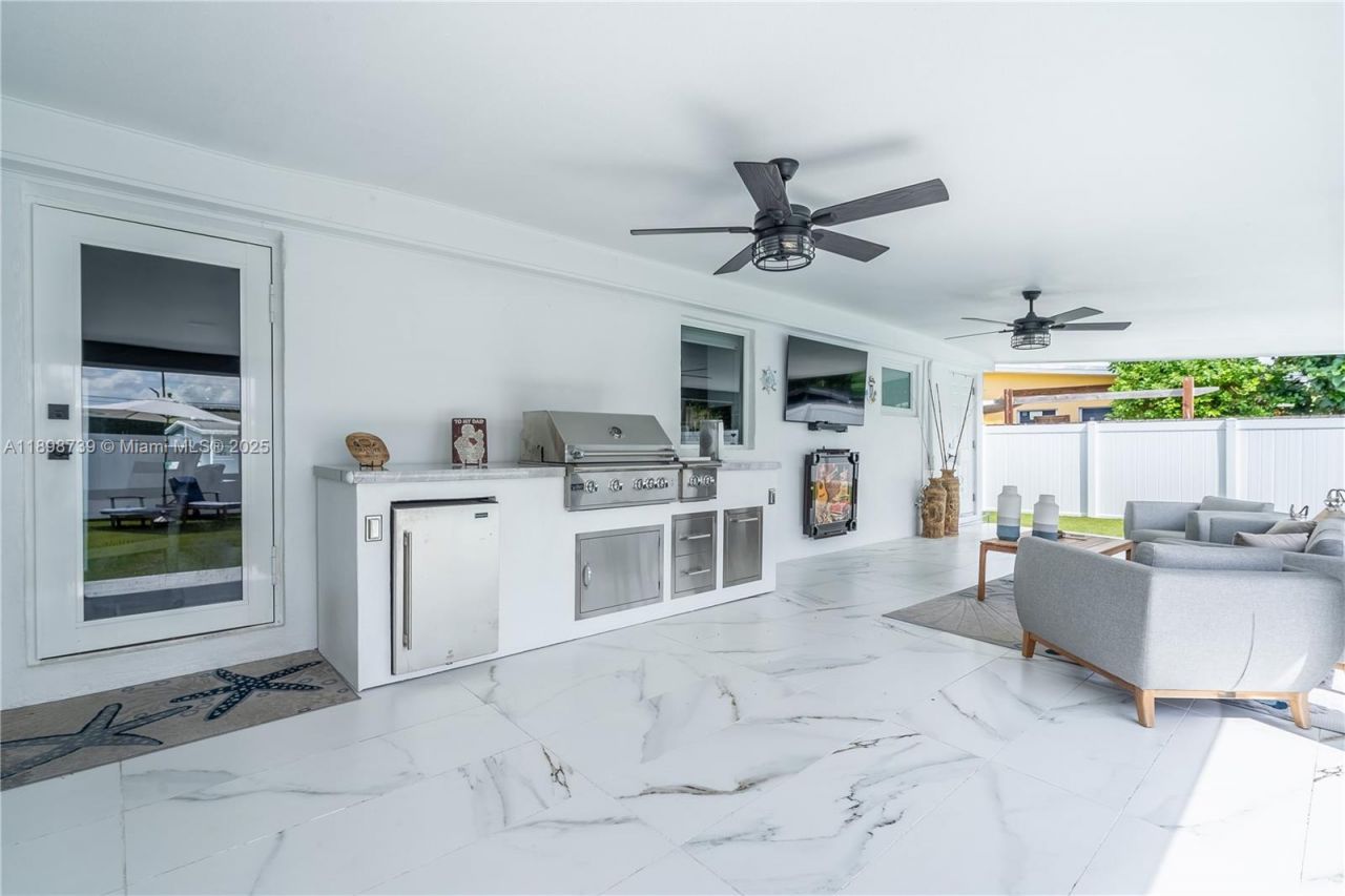 11350 SW 57th St, Miami, FL 33173 Photo