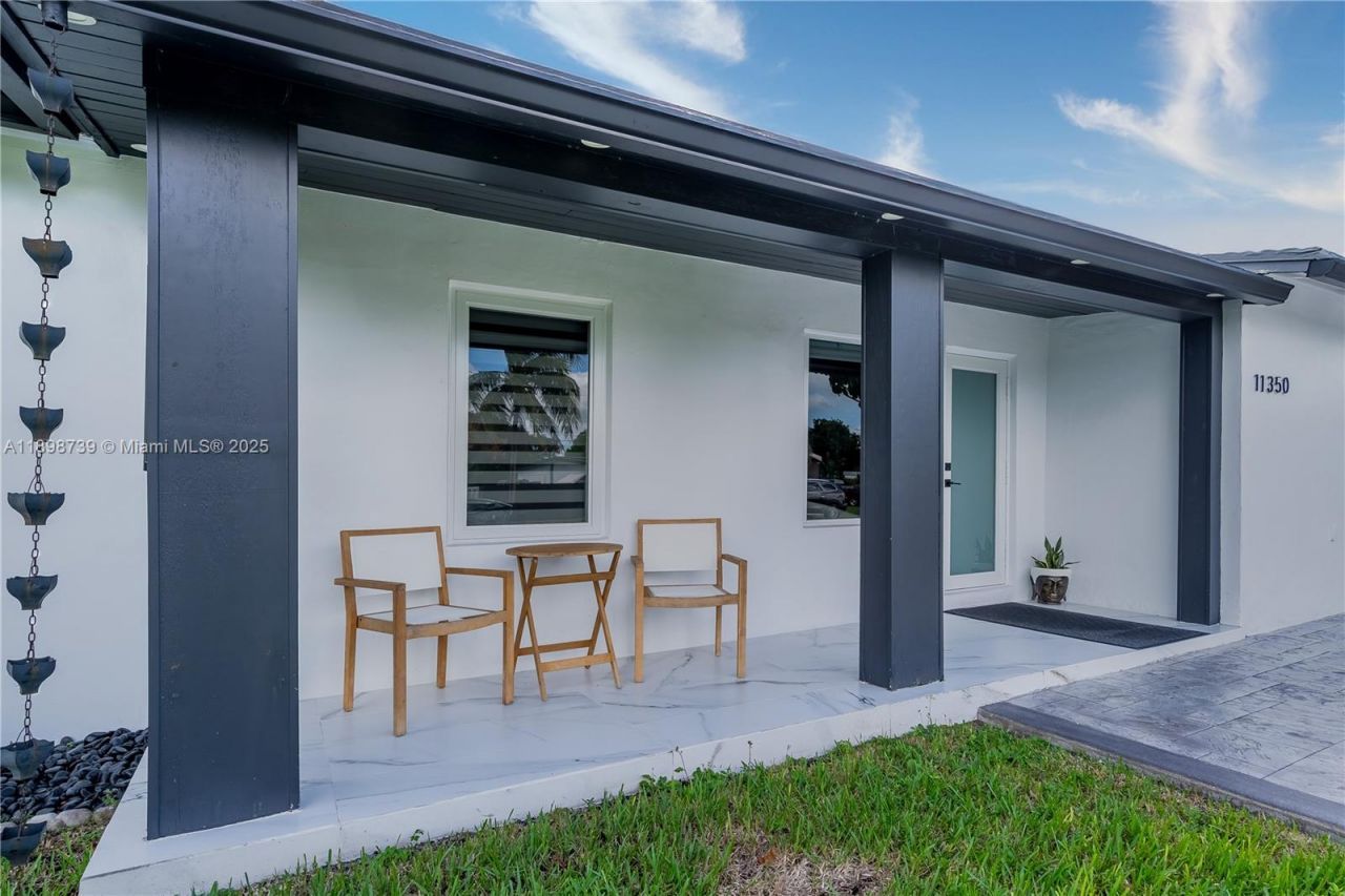 11350 SW 57th St, Miami, FL 33173 Photo