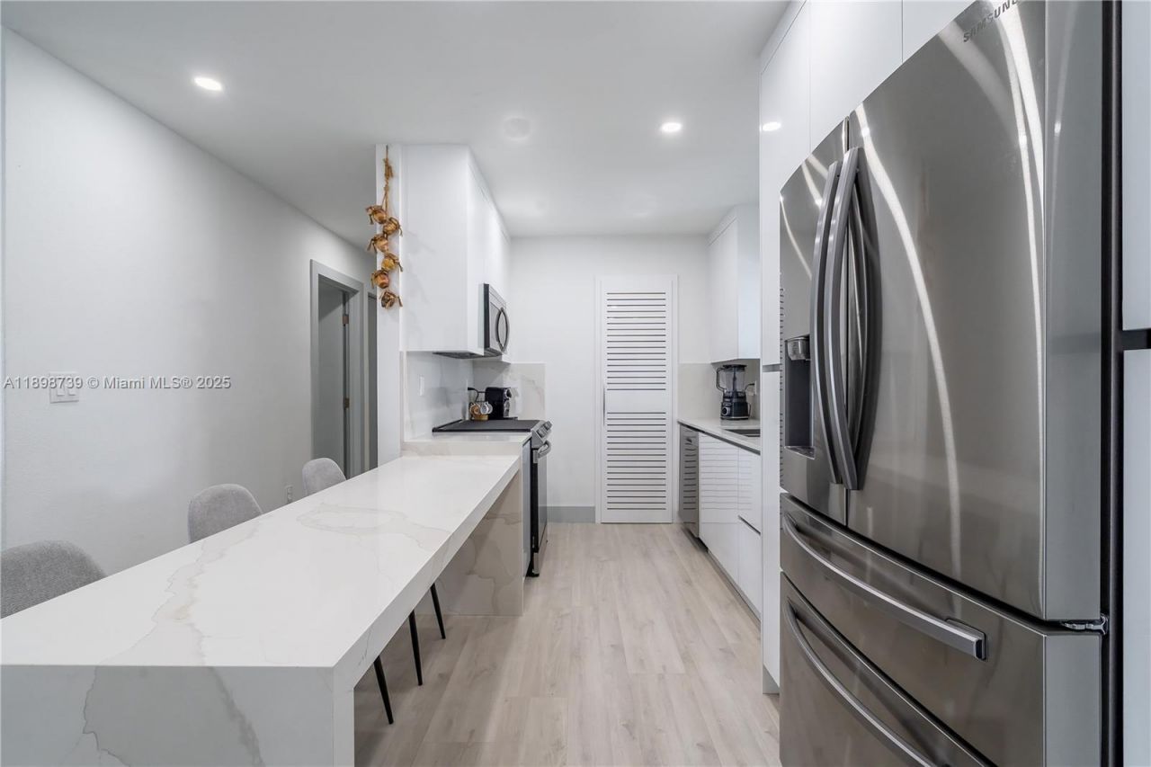 11350 SW 57th St, Miami, FL 33173 Photo