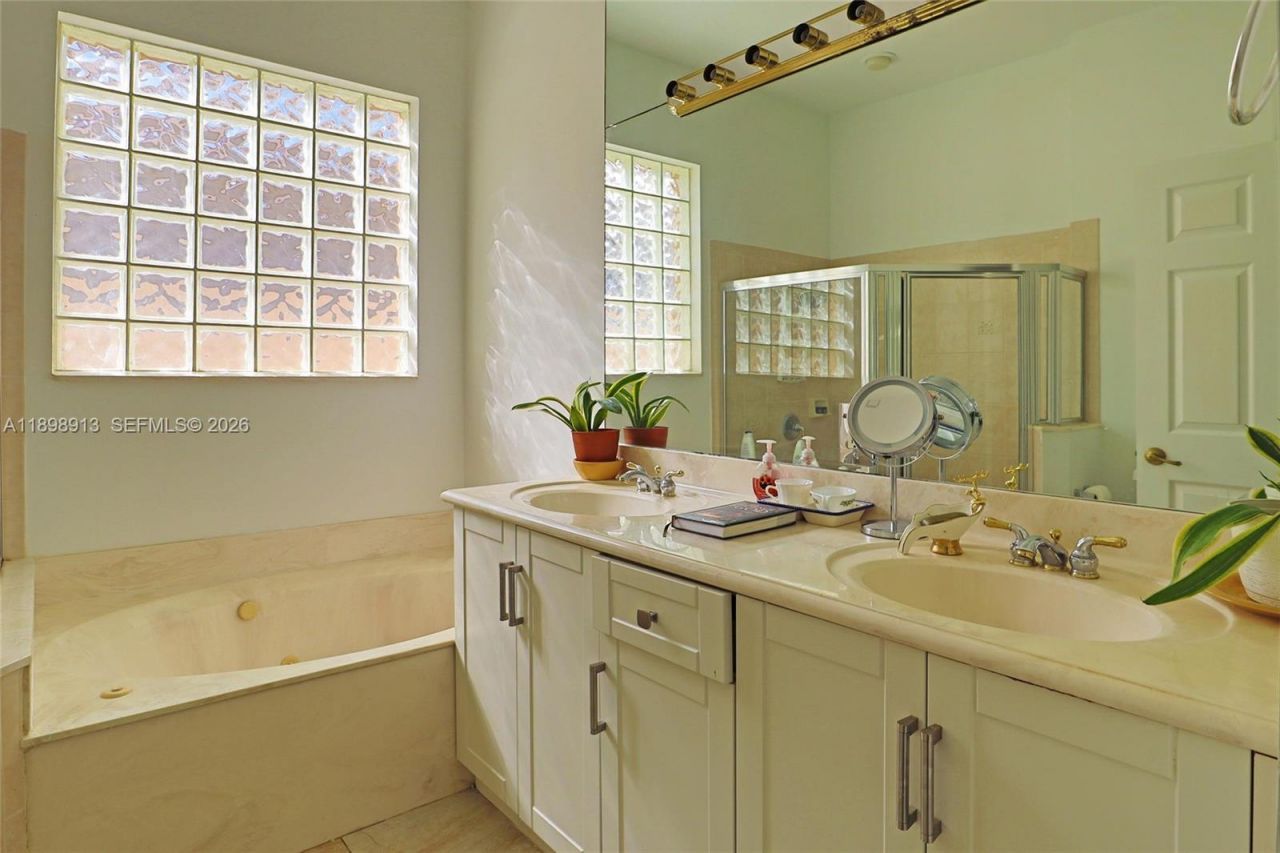 13463 SW 27th St, Miramar, FL 33027 Photo