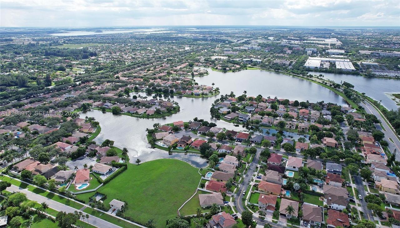 13463 SW 27th St, Miramar, FL 33027 Photo