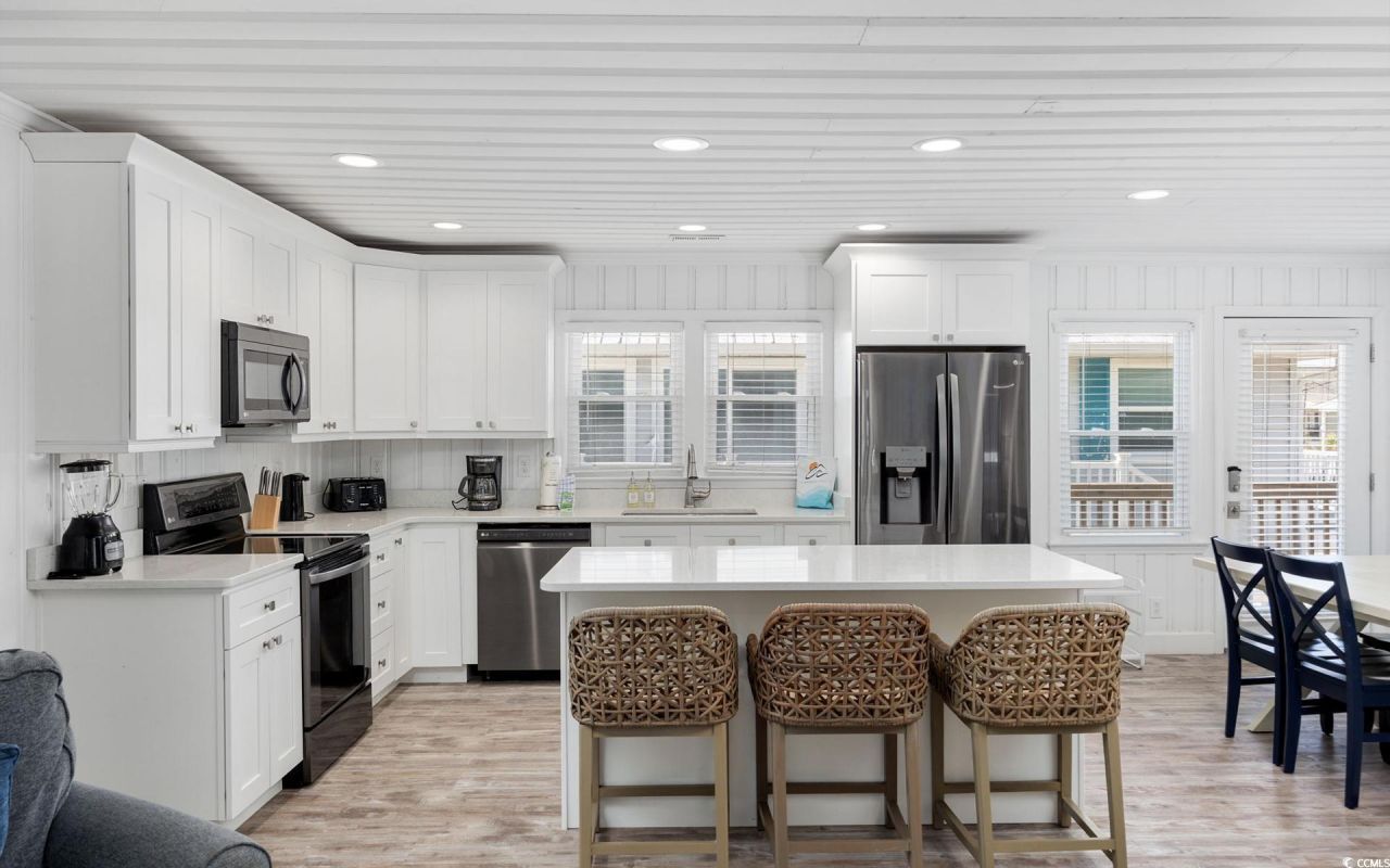 307 53rd Ave. N Photo 10