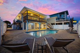 307 53rd Ave. N photo 4