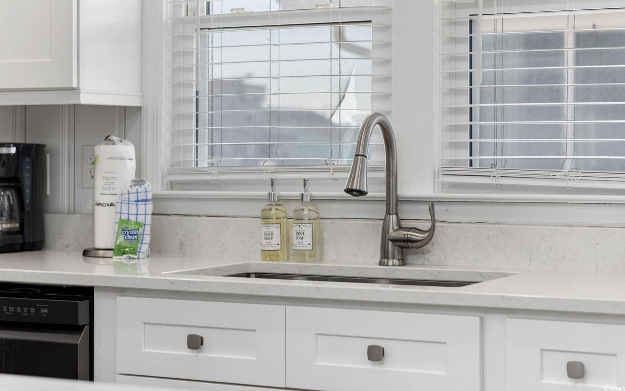 307 53rd Ave. N Photo 9