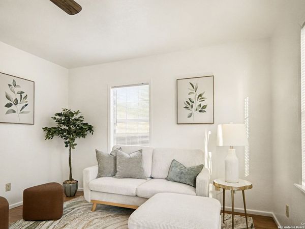 736 Salinas, Seguin, TX 78155