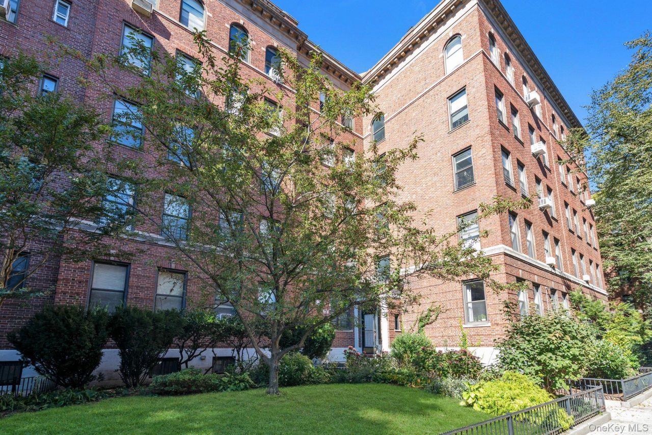 37-28 80th Street, Unit 22, Jackson Heights, NY 11372 Main Photo