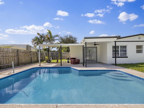 1560 3rd Court, Vero Beach, FL 32960