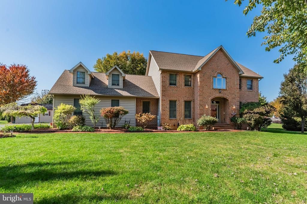 19 Sandy Bottom Road, Carlisle, PA 17015 Main Photo