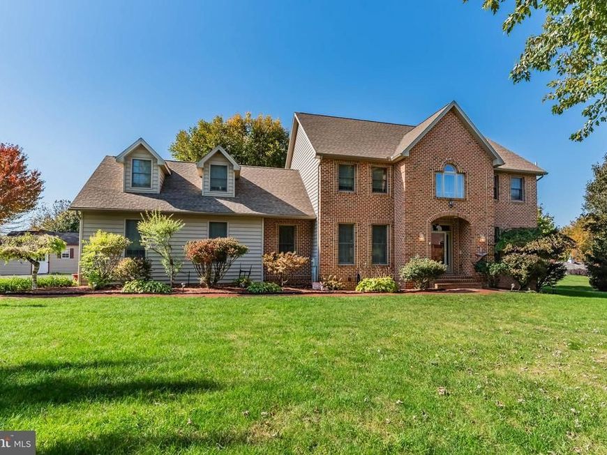 19 Sandy Bottom Road, Carlisle, PA 17015 Main Photo