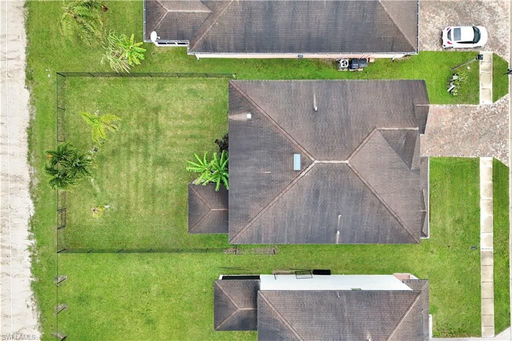 10337 Canal Brook Ln, Lehigh Acres, FL 33936 Photo