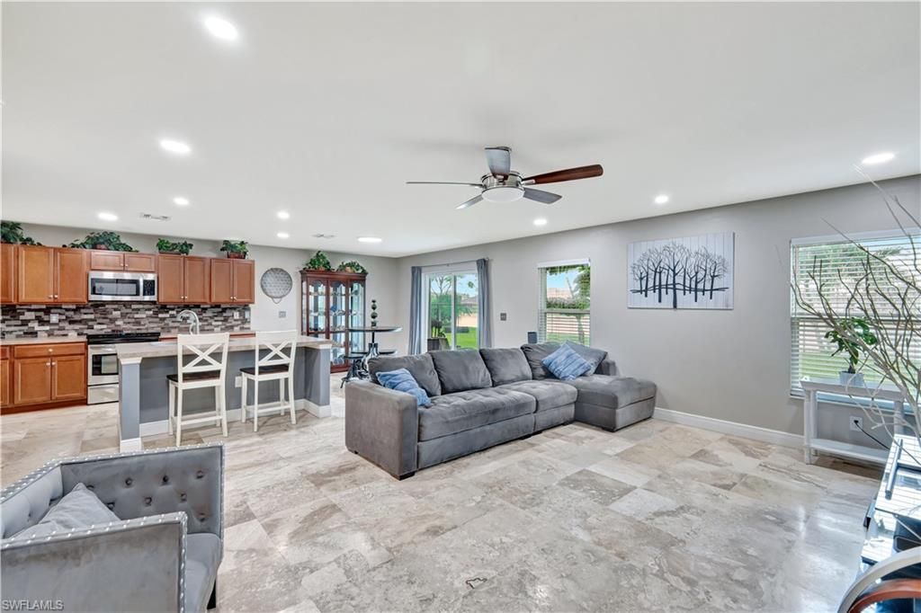 10337 Canal Brook Ln, Lehigh Acres, FL 33936 Photo