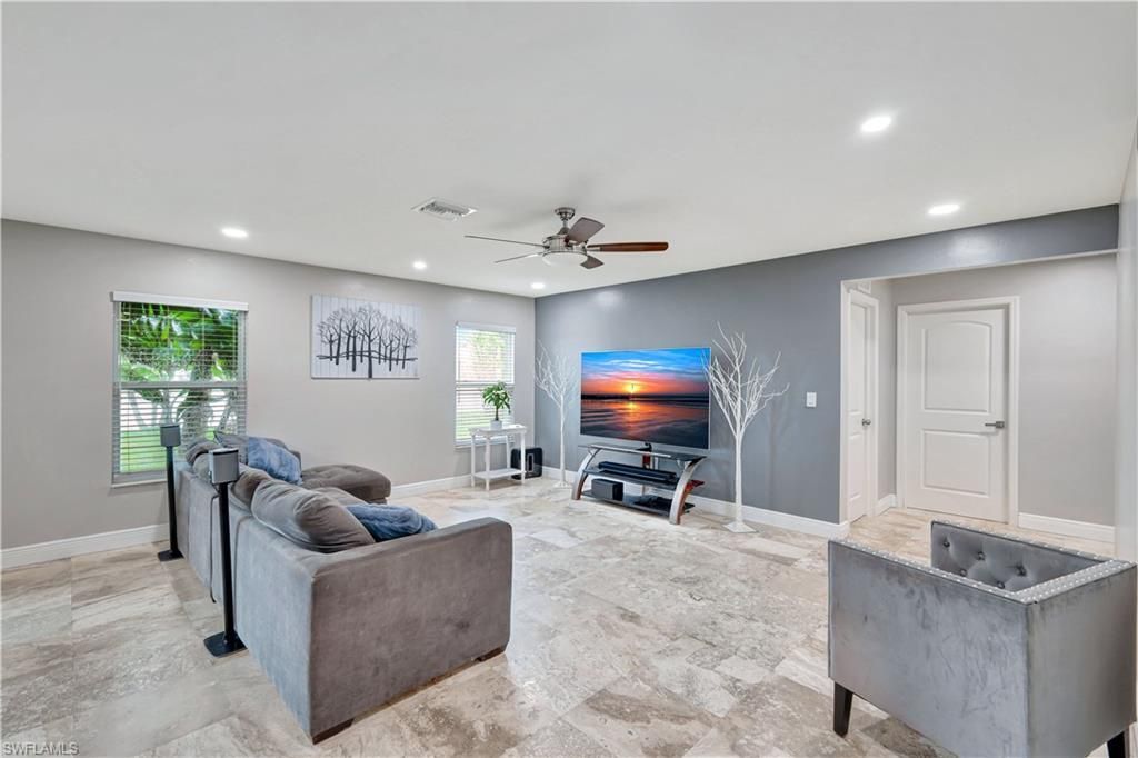 10337 Canal Brook Ln, Lehigh Acres, FL 33936 Photo