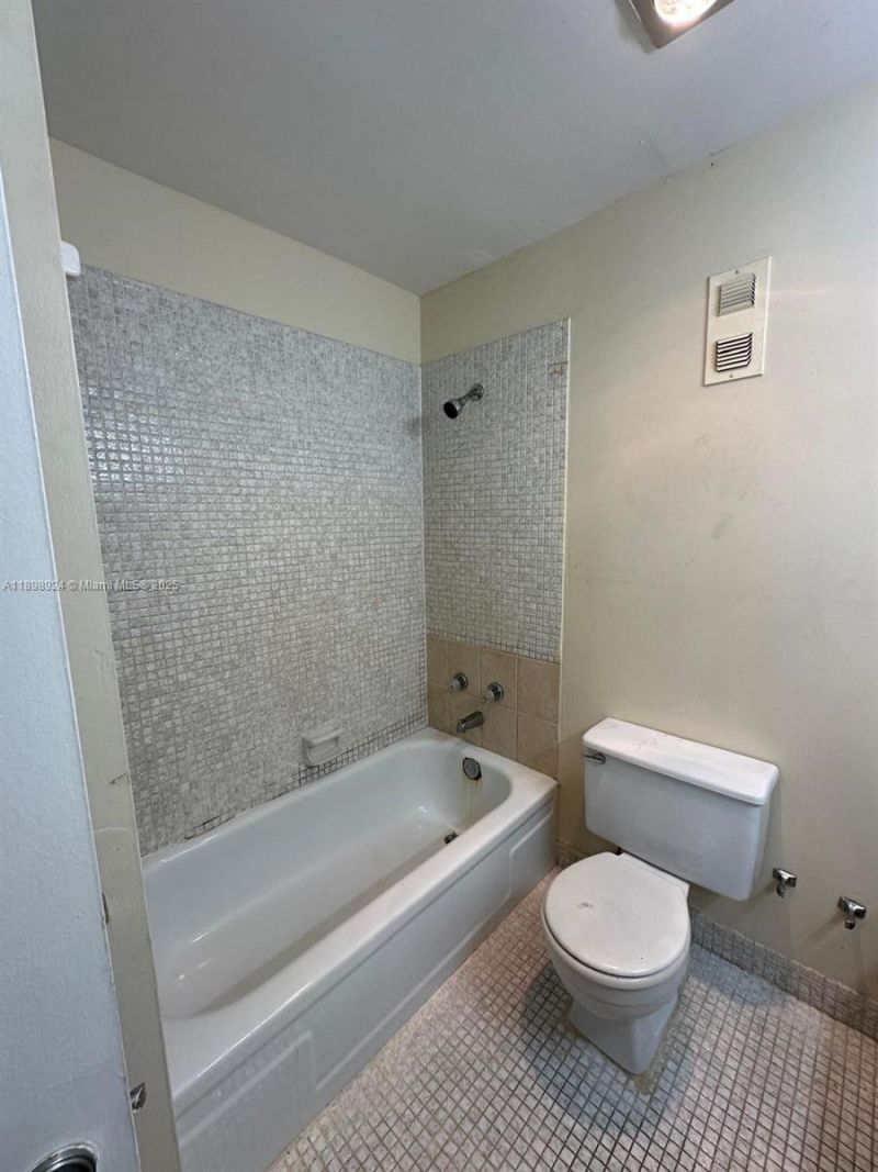 2051 NW 46th Ave, Unit F102, Lauderhill, FL 33313 Photo