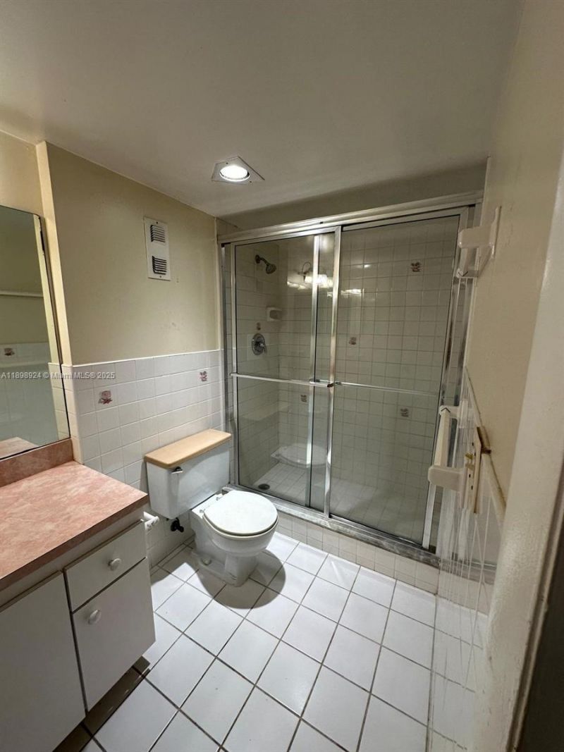 2051 NW 46th Ave, Unit F102, Lauderhill, FL 33313 Photo
