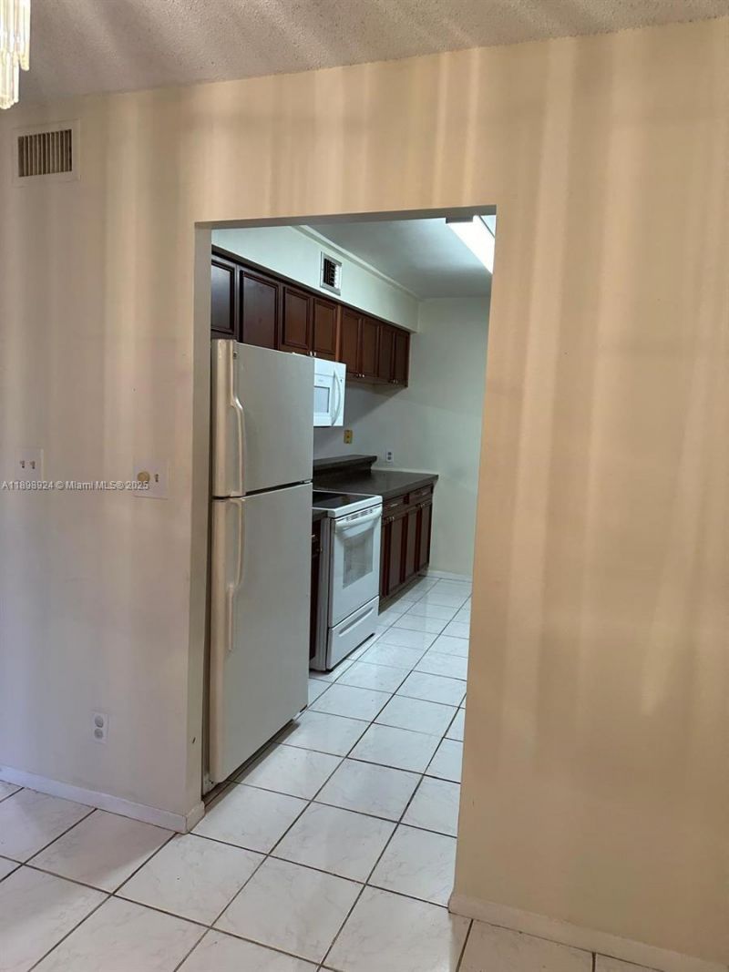 2051 NW 46th Ave, Unit F102, Lauderhill, FL 33313 Photo