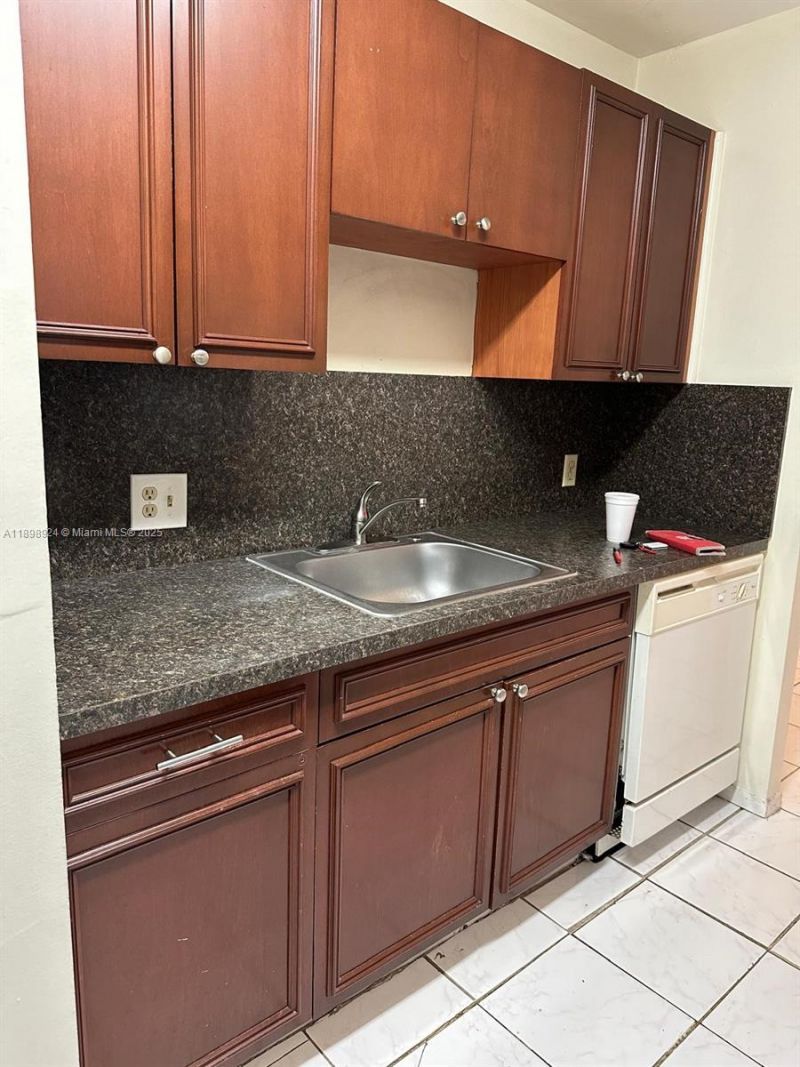 2051 NW 46th Ave, Unit F102, Lauderhill, FL 33313 Photo