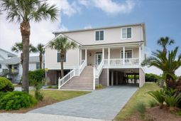 2403 Point Street photo 4