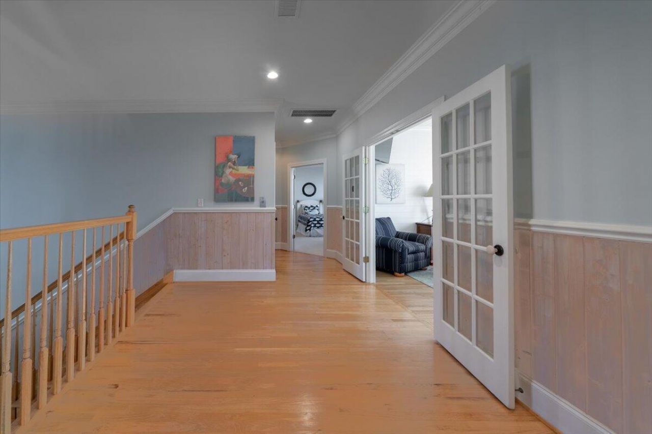 2403 Point Street Photo 42