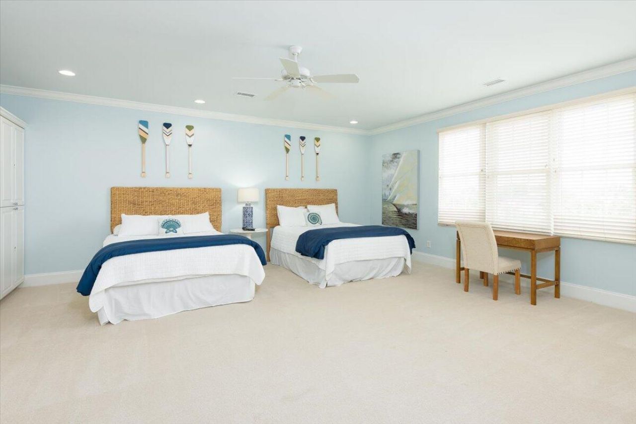 2403 Point Street Photo 56