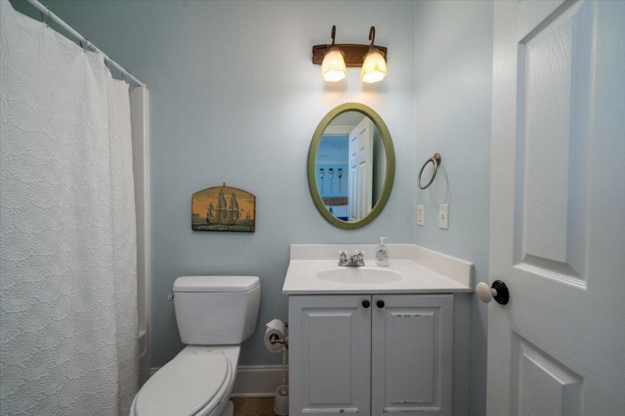 2403 Point Street Photo 58