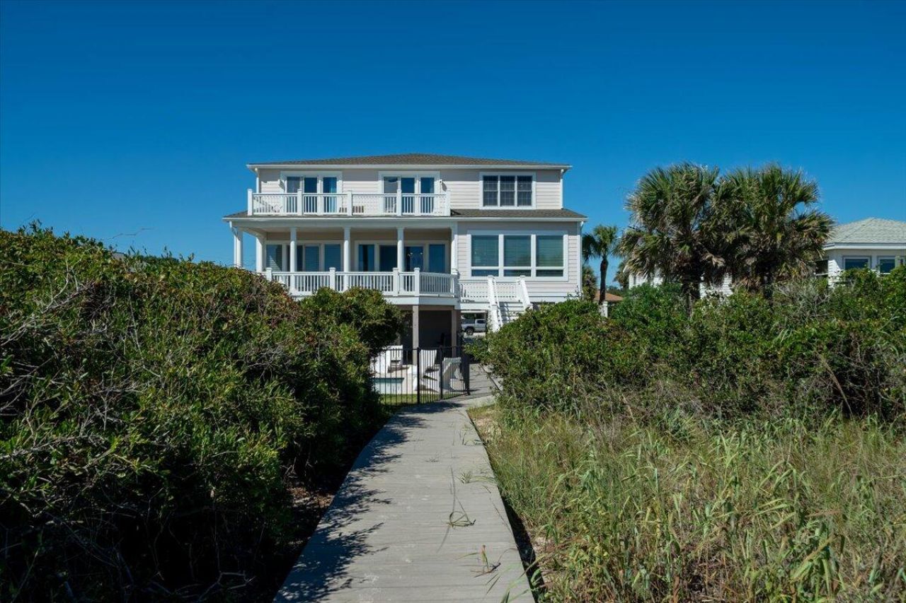 2403 Point Street Photo 77