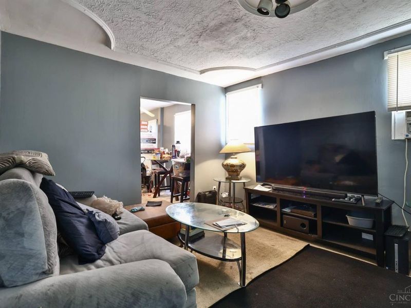 1401 Chamberlain Avenue, Lincoln Heights, OH 45215 Photo 3