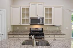 1900 Bluff Dr. photo 4