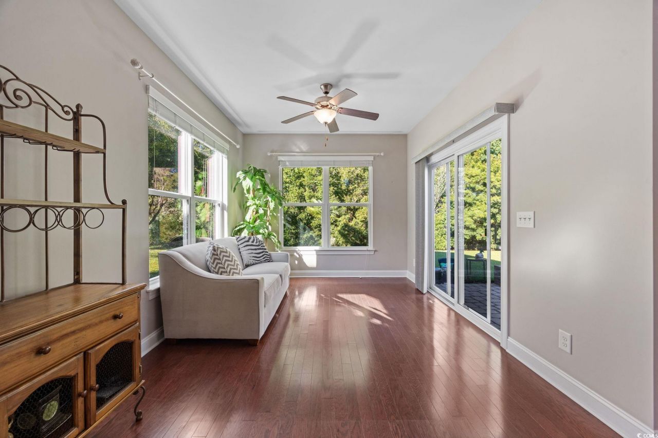 1900 Bluff Dr. Photo 7