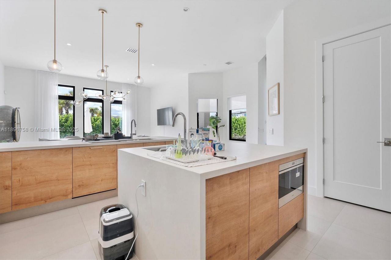 3502 Ashwood Cir N, Hollywood, FL 33312 Photo