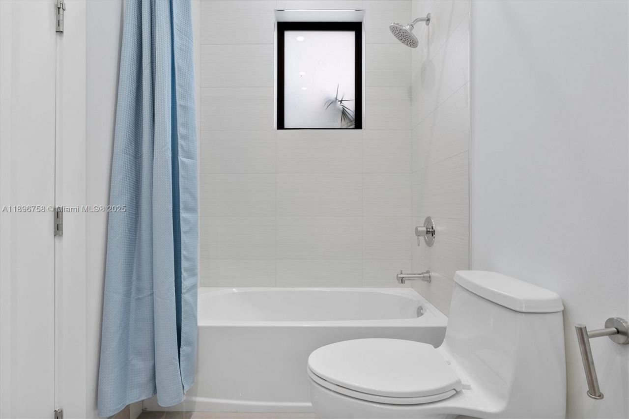 3502 Ashwood Cir N, Hollywood, FL 33312 Photo