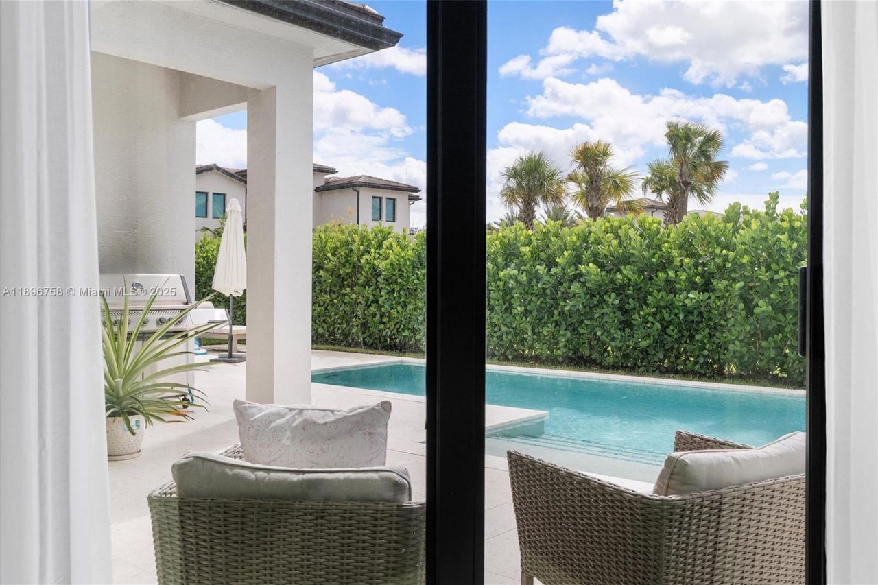 3502 Ashwood Cir N, Hollywood, FL 33312 Photo