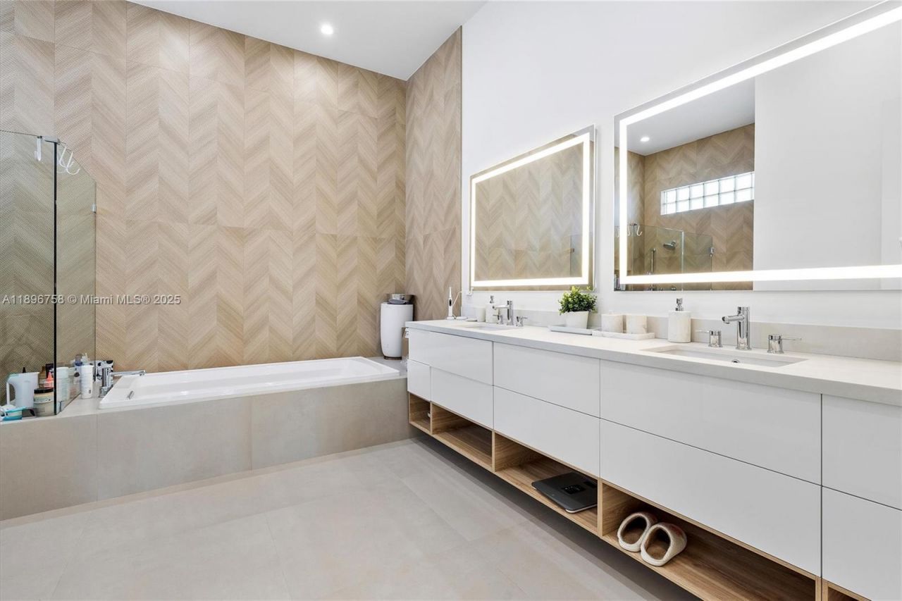 3502 Ashwood Cir N, Hollywood, FL 33312 Photo