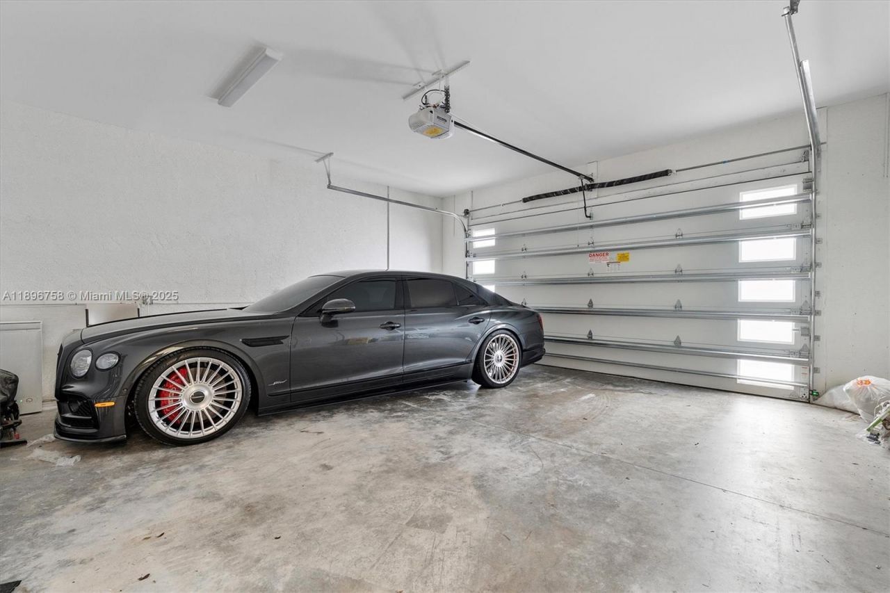 3502 Ashwood Cir N, Hollywood, FL 33312 Photo