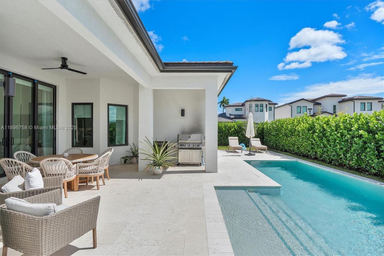 3502 Ashwood Cir N, Hollywood, FL 33312 Photo