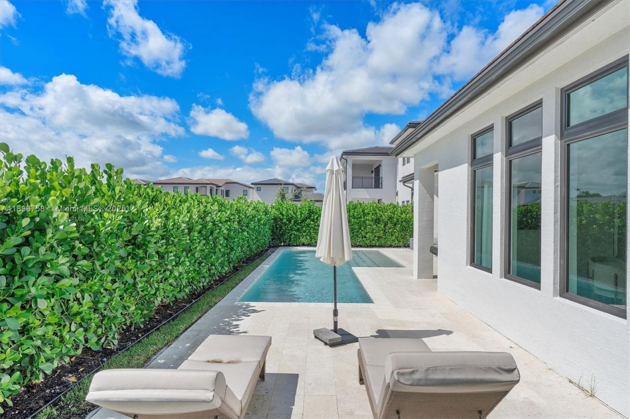 3502 Ashwood Cir N, Hollywood, FL 33312 Photo