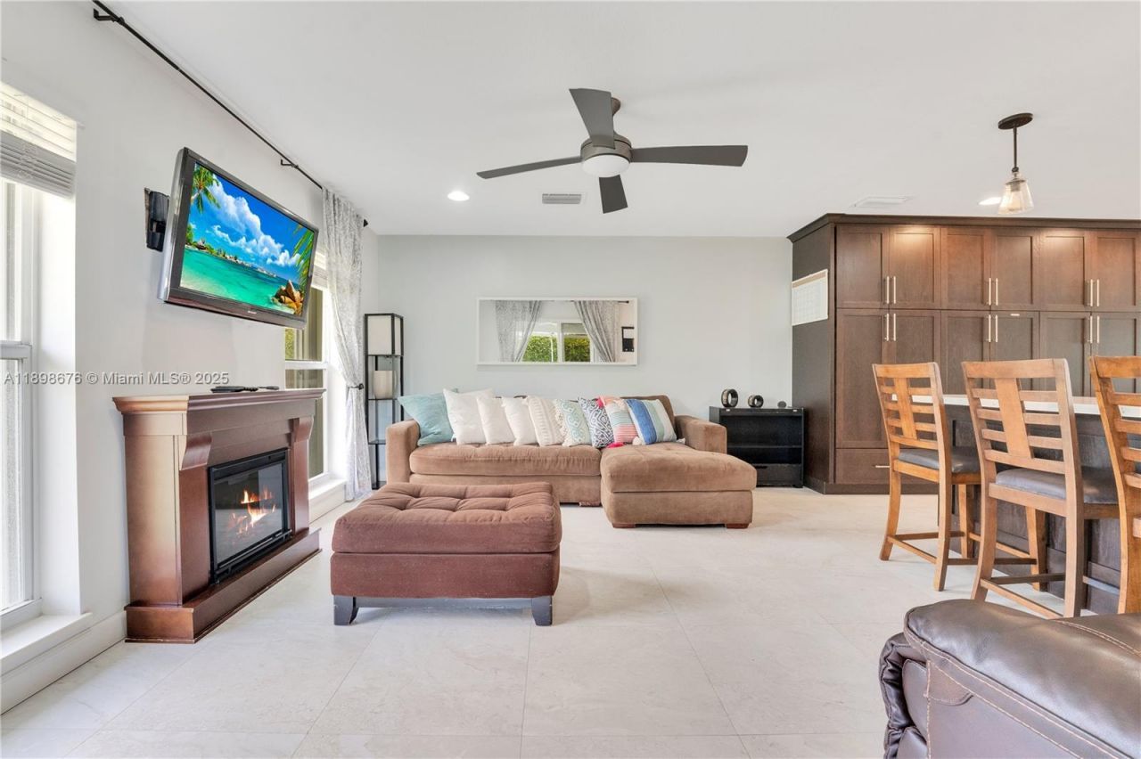 15300 SW 164th St, Miami, FL 33187 Photo