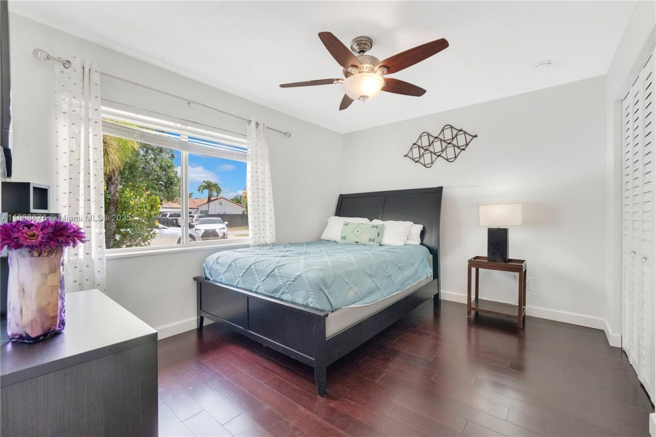 15300 SW 164th St, Miami, FL 33187 Photo