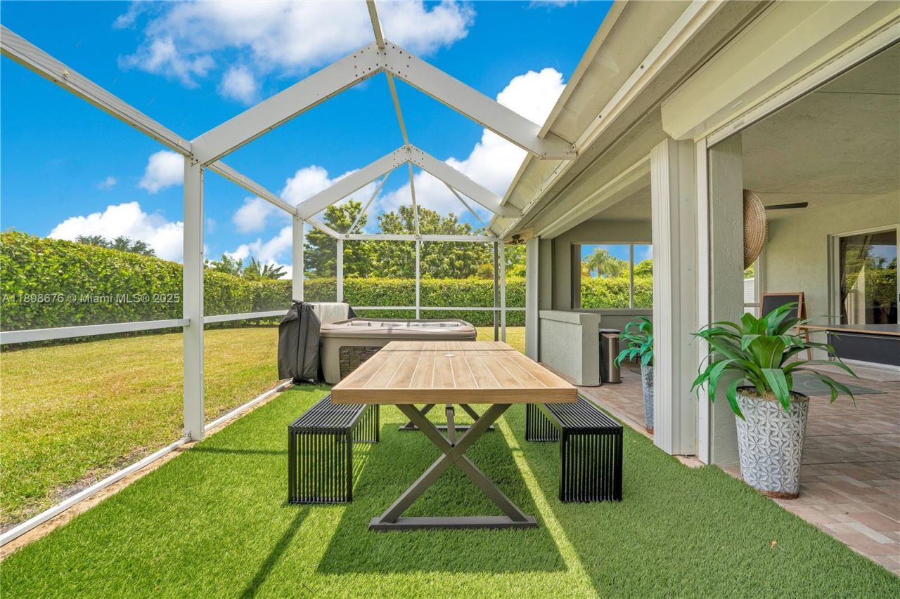 15300 SW 164th St, Miami, FL 33187 Photo