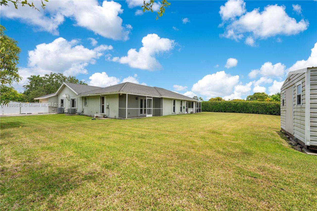 15300 SW 164th St, Miami, FL 33187 Photo