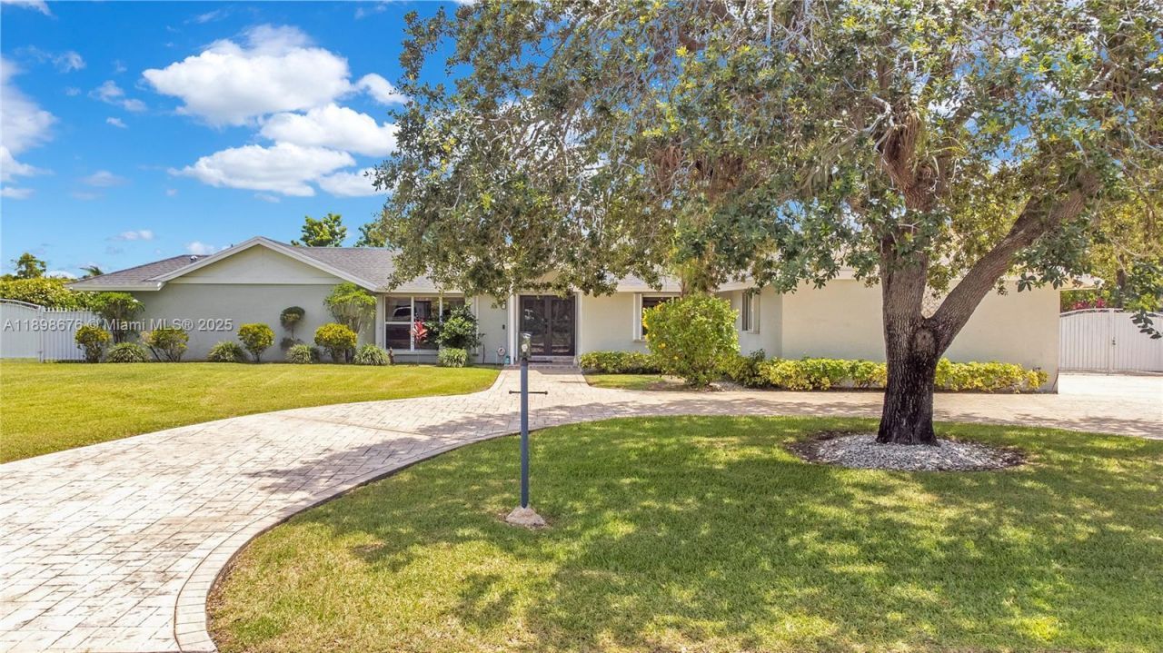 15300 SW 164th St, Miami, FL 33187 Photo