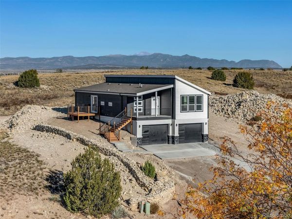 893 S Greenway Avenue, Pueblo, CO 81007