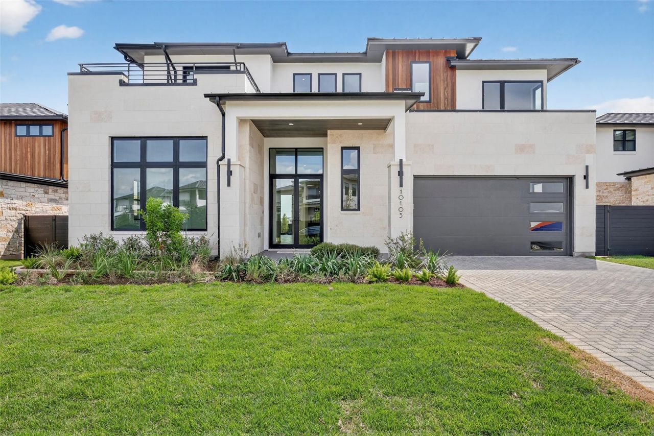 10105 Milky Way Dr, Austin, TX 78730 Main Photo
